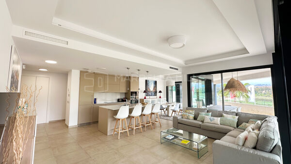 Modern 3 bedroom luxury apartment in El Campanario Hills with first class amenities - New Golden Mile