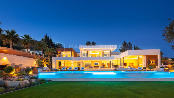 Luxury Villa for Sale in Sierra Blanca Marbella – Exclusive Golden Mile Villa with Panoramic Sea Views