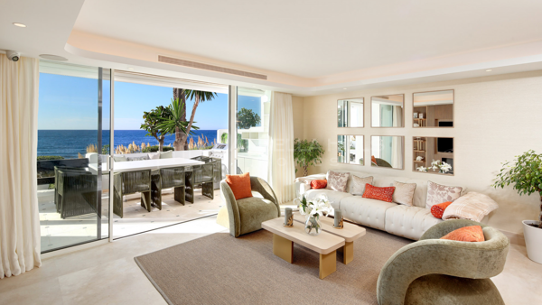 Fantastic 3 bedroom beach front garden apartment with sea views in the Marina of Puente Romano - Golden Mile