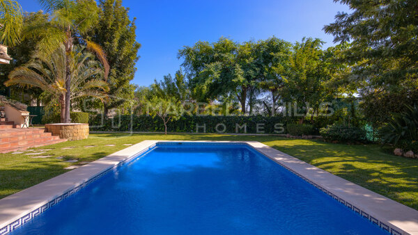 Timeless Andalusian style 6 bedroom Villa in Los Arqueros Golf - Benahavis