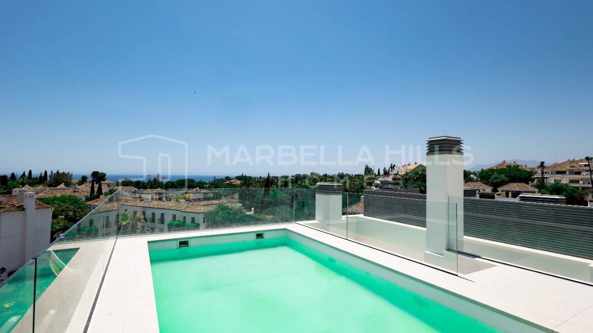 Penthouse duplex neuf à vendre sur le Golden Mile de Marbella