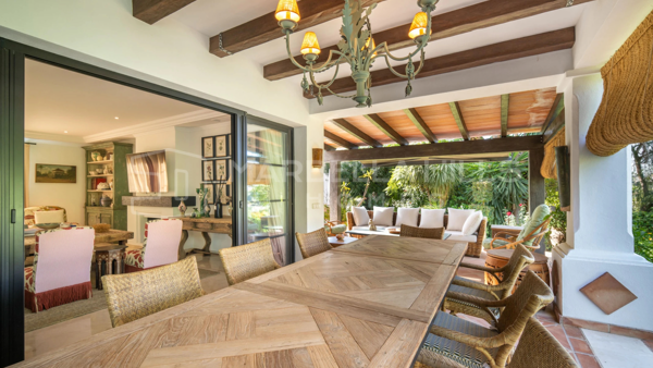 Charmante 4-Schlafzimmer-Villa in La Quinta, Benahavís – Traumhafte Golfaussicht und mediterranes Wohnen