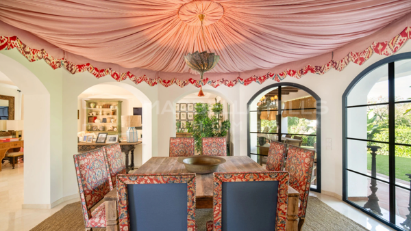 Charmante 4-Schlafzimmer-Villa in La Quinta, Benahavís – Traumhafte Golfaussicht und mediterranes Wohnen