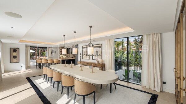 Luxury Villa in Las Brisas Nueva Andalucía - Contemporary Residence Near Marbella Golf Valley