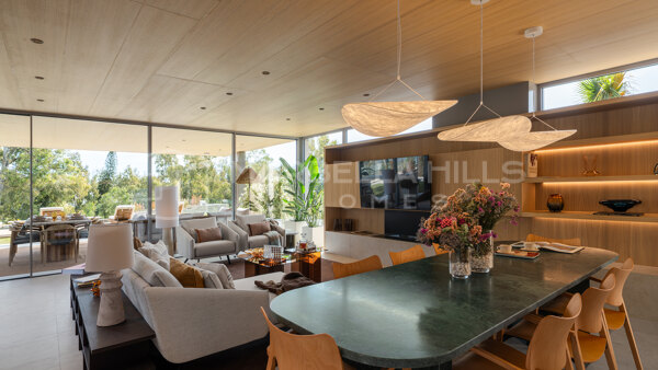 Contemporary Luxury Villa for Sale in La Cerquilla, Nueva Andalucía – Modern Architecture in Marbella’s Golf Valley