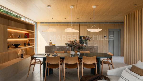 Contemporary Luxury Villa for Sale in La Cerquilla, Nueva Andalucía – Modern Architecture in Marbella’s Golf Valley