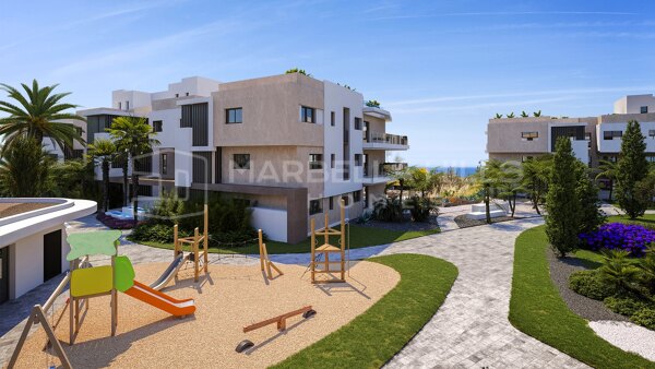 Raffiné Penthouse de 2 Chambres avec Solarium Privé dans une Belle Résidence Neuve sur New Golden Mile – Estepona