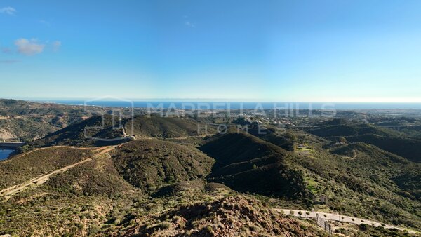 Luxuriöses Neubau-Projekt: 3-Schlafzimmer-Gartenapartment mit privatem Pool und Panoramablick in Benahavís-Marbella