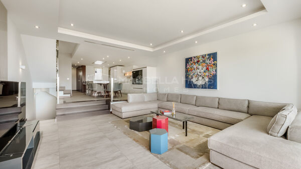 Modernes Reihenhaus mit 3 Schlafzimmern und spektakulärem Meerblick in Vistas Marinas – Goldene Meile, Marbella