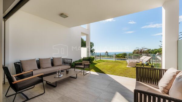 Modernes Reihenhaus mit 3 Schlafzimmern und spektakulärem Meerblick in Vistas Marinas – Goldene Meile, Marbella