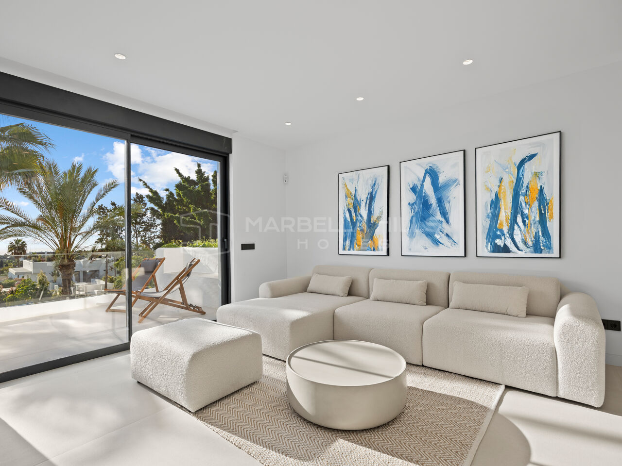Contemporary Elegance – Exceptional 3-Bedroom Penthouses on the New Golden Mile