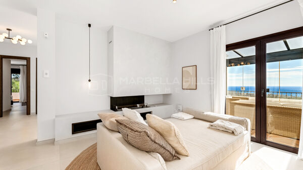 Villa de Ensueño con 6 Habitaciones y Vistas Panorámicas al Mediterráneo en El Rosario - Marbella este