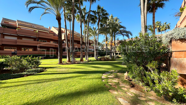 Charmantes 2-Schlafzimmer-Erdgeschossapartment in El Embrujo Playa – Nur wenige Schritte vom Strand und Puerto Banús entfernt