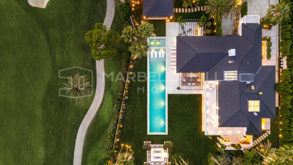 Villa de luxe en première ligne de golf à Las Brisas Nueva Andalucía – Résidence dans la Marbella Golf Valley près de Puerto Banús