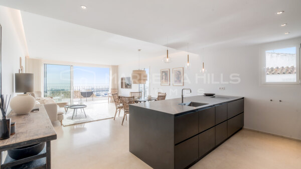 Exclusive 2-Bedroom Luxury Property Frontline with Panoramic Views in Puerto Banús Marina