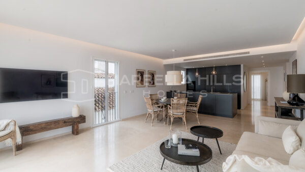 Exclusive 2-Bedroom Luxury Property Frontline with Panoramic Views in Puerto Banús Marina