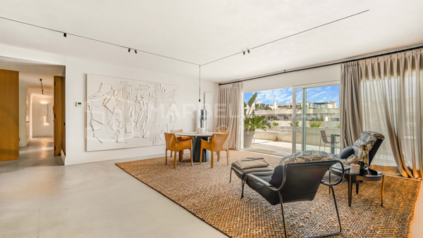 Impresionante Ático Dúplex de 4 Dormitorios en Embrujo de Banús con Vistas Panorámicas al Mar y Comodidades Premium - Puerto Banús