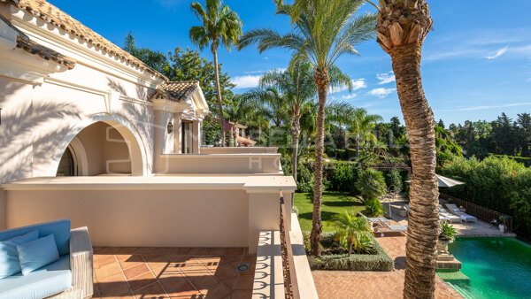 Mansión de lujo en Guadalmina Baja Marbella | Exclusiva villa cerca de la playa