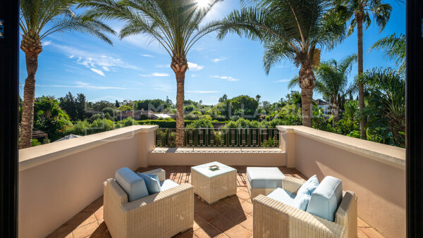 Mansión de lujo en Guadalmina Baja Marbella | Exclusiva villa cerca de la playa