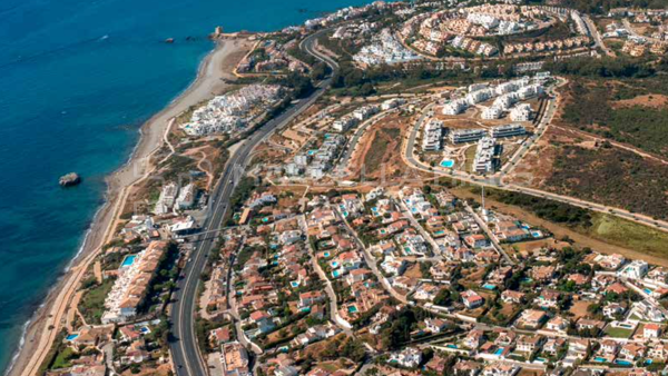 Exklusives Küstenleben: Luxuriöse 2-Schlafzimmer-Eckpenthouses mit atemberaubender Aussicht, modernem Design und Wellness-Annehmlichkeiten in Estepona