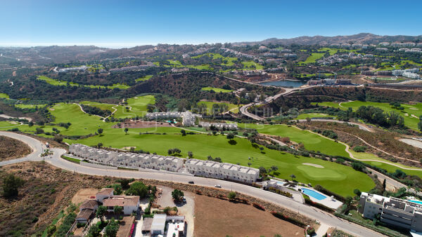 New 3 bedroom Frontline Golf Townhouses with Panoramic Views in La Cala Resort - Mijas Costa