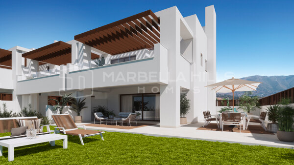 Nuevas casas adosadas de 3 dormitorios en primera línea de golf con vistas panorámicas en La Cala Resort - Mijas Costa