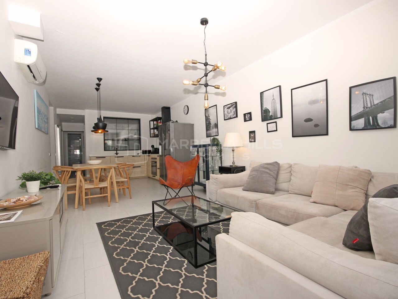 Apartamento reformado de 4 dormitorios con jardín en Nueva Andalucía, Marbella
