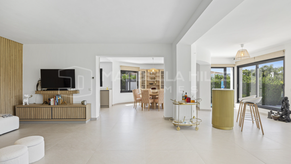 Refinada villa de 4 dormitorios con piscina privada y acceso directo al campo de golf en Guadalmina Alta - San Pedro de Alcántara