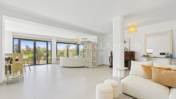 Refinada villa de 4 dormitorios con piscina privada y acceso directo al campo de golf en Guadalmina Alta - San Pedro de Alcántara