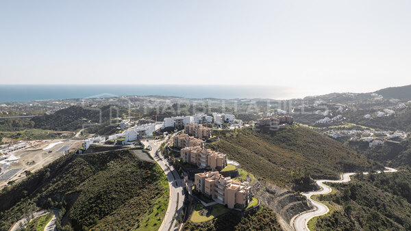 Appartement de luxe en rez-de-jardin à vendre à Real de La Quinta Benahavís, appartement avec vue mer proche de Marbella