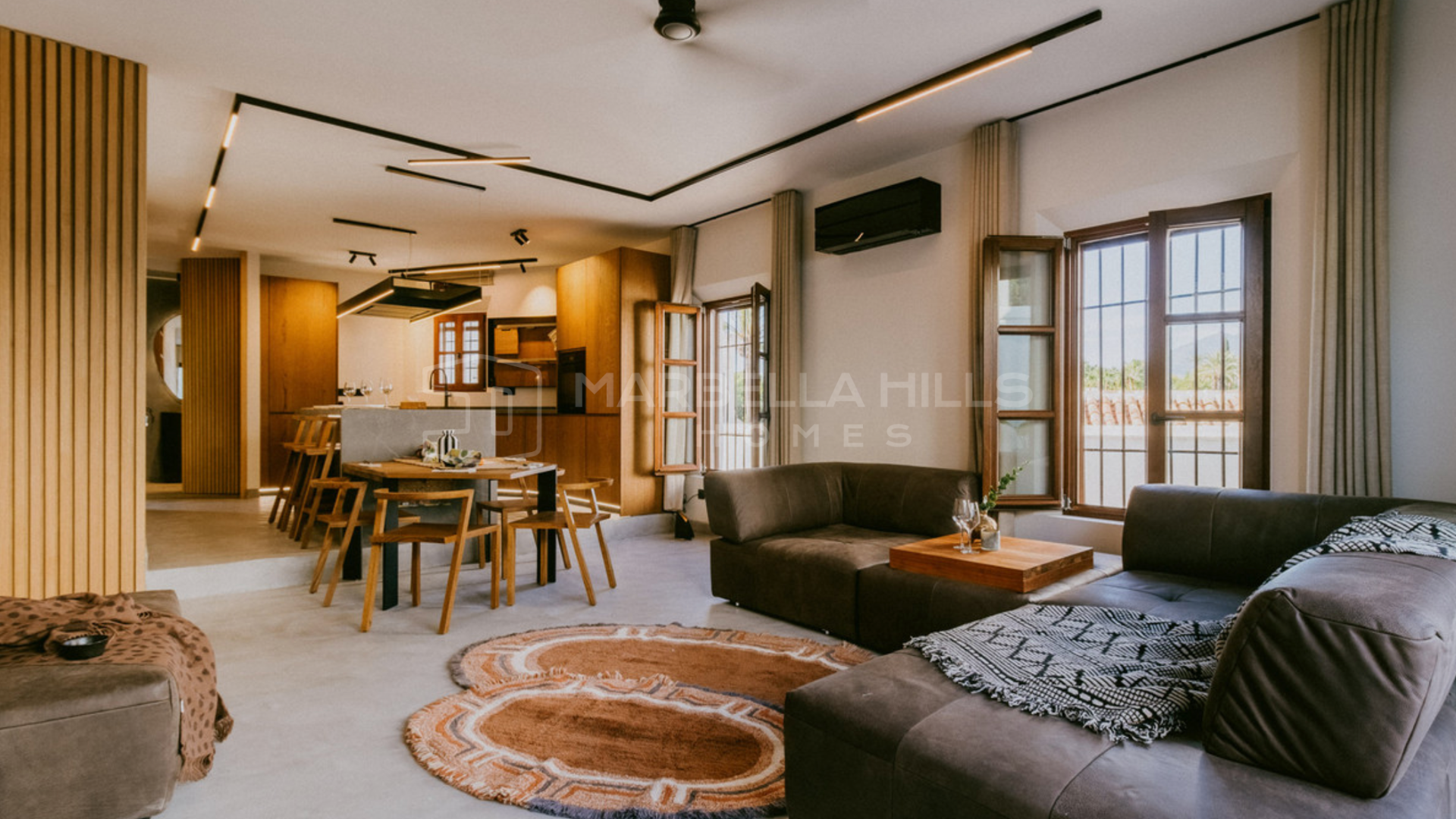 Moderna casa adosada de 3 dormitorios con vistas a La Concha en la Milla de Oro de Marbella