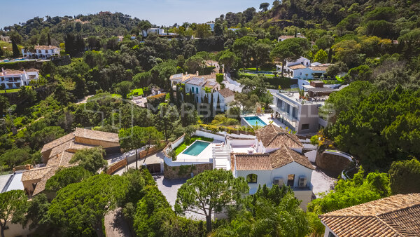 Vivir el Lujo con Vistas Panorámicas – Villa de 5 dormitorios en El Madroñal, Benahavís
