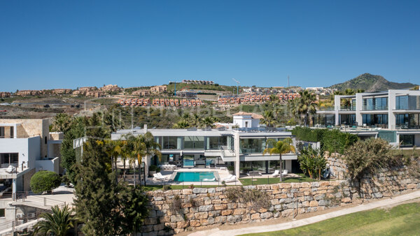 Villa Golf en Première Ligne à Vendre à La Alquería Benahavís