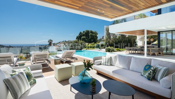 Espectacular Villa Contemporánea de 6 Dormitorios con Vistas Panorámicas al Mar en La Quinta - Benahavís