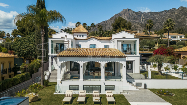 Luxurious 5-Bedroom Mediterranean Villa in the Prestigious Gated Community of Altos Reales - Golden Mile, Marbella