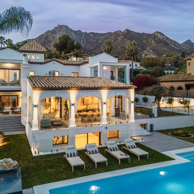Luxurious 5-Bedroom Mediterranean Villa in the Prestigious Gated Community of Altos Reales - Golden Mile, Marbella