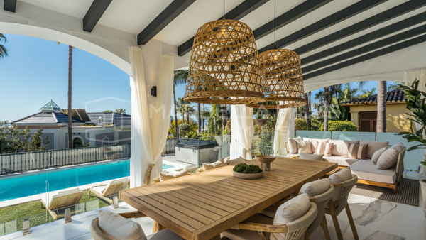 Luxurious 5-Bedroom Mediterranean Villa in the Prestigious Gated Community of Altos Reales - Golden Mile, Marbella