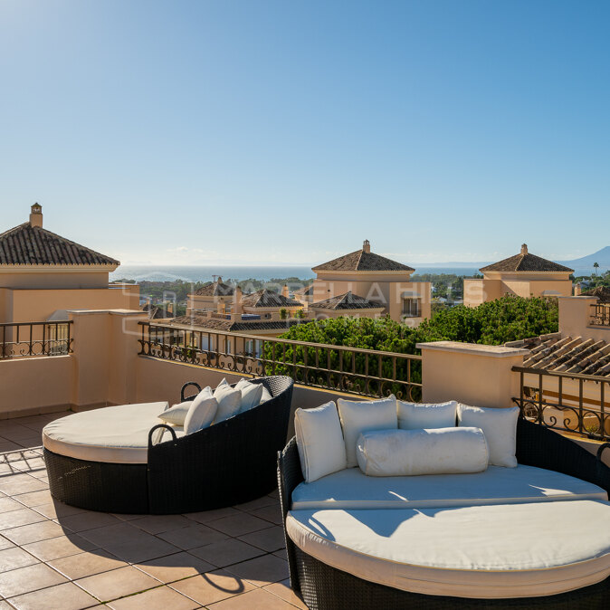 Elegant Duplex Penthouse with Panoramic Views in Hacienda Elviria, Marbella East