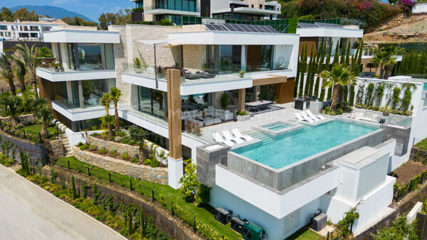 Luxury Panoramic Sea View Villa for Sale in The Hills La Quinta Benahavís – Contemporary Estate near Marbella