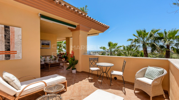 Fantastique appartement de 3 chambres avec des vues spectaculaires à Cumbres del Rodeo, Nueva Andalucia