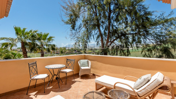 Fantastique appartement de 3 chambres avec des vues spectaculaires à Cumbres del Rodeo, Nueva Andalucia
