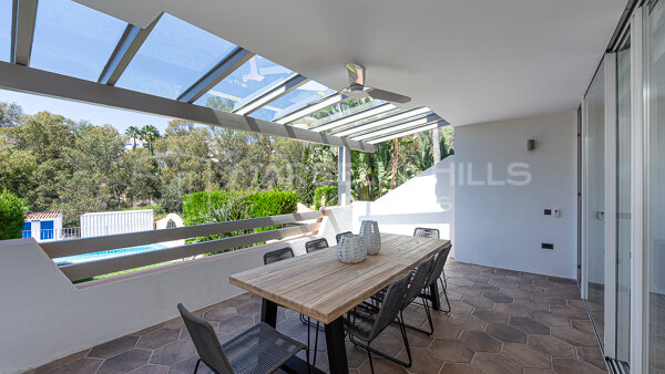 Élégante maison de ville de 5 chambres à Lomas de Puente Romano avec vue sur la mer et piscine privée - Golden Mile, Marbella