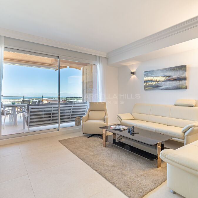 Élégant Appartement avec Vue Mer à Vendre à Magna Marbella Nueva Andalucía