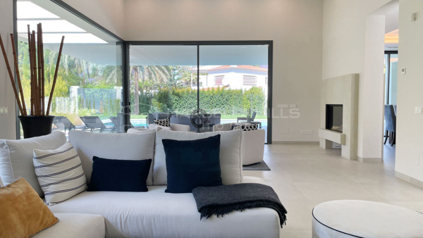 Luxurious Contemporary 5-Bedroom Villa in the Heart of Marbella's Golden Mile - Nagueles