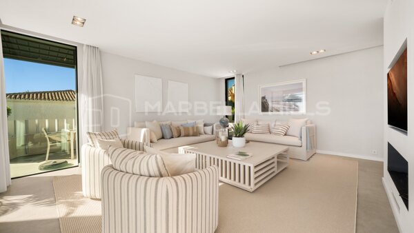 Villa en Primera Línea de Playa en la Nueva Milla de Oro – Vistas Panorámicas al Mar y Acceso Directo a la Playa