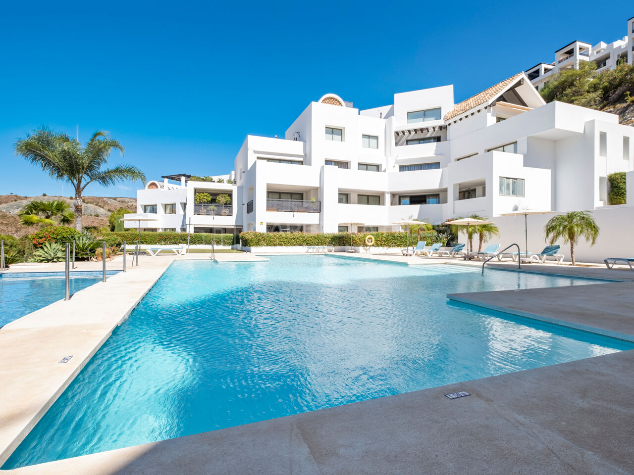 Superbe penthouse duplex de 3 chambres avec vue panoramique dans le Los Flamingos Golf Resort, Benahavís