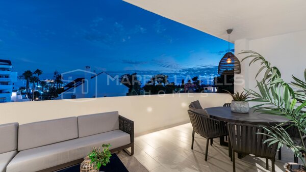 Superbe Appartement de 3 Chambres Entièrement Rénové à Nueva Andalucía