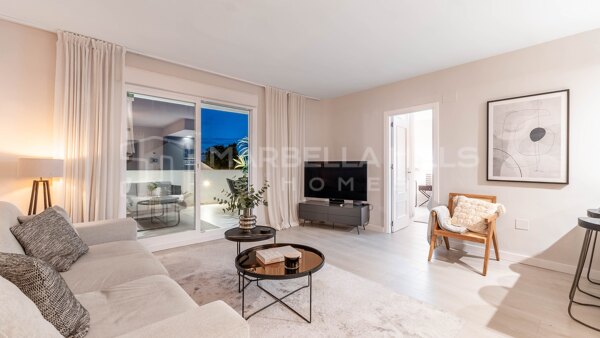 Superbe Appartement de 3 Chambres Entièrement Rénové à Nueva Andalucía