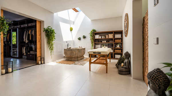 Villa de luxe exceptionnelle à vendre à Benahavís avec spa privé, cinéma et jardins japonais