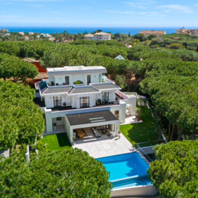 Wunderschöne moderne Villa mit 6 Schlafzimmern in Hacienda Las Chapas - Marbella Ost